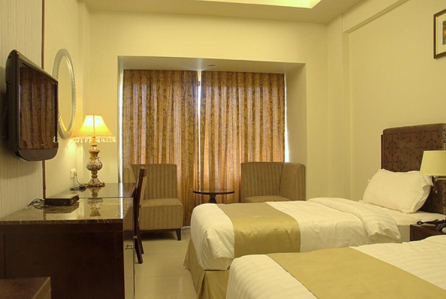 Pramod Convention & Club Resort Cuttack Zimmer foto